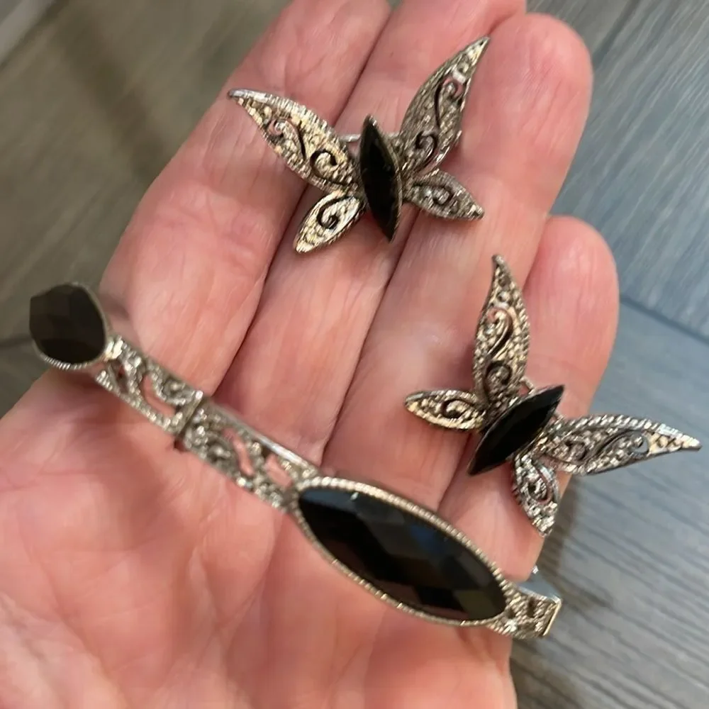 2 Vintage Sliver-tone Butterfly with Jet Black Rhinestone with Bracelet